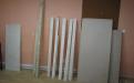 Materiál na stavbu kolejiště srovnaný ještě v malé místnosti  - 03/2008