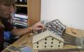 11/2024 - Model rotundy ve Světlé dostává pomalu konstrukci krovu