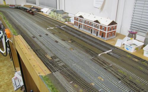 Rozpracovaná staniční budova ve Světlé - kolektivní dílo (Arťom, Jakub...)